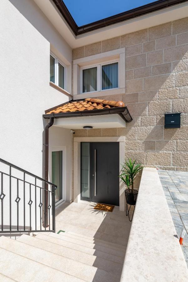 קרק Villa Pafran With Heated Pool Krk מראה חיצוני תמונה